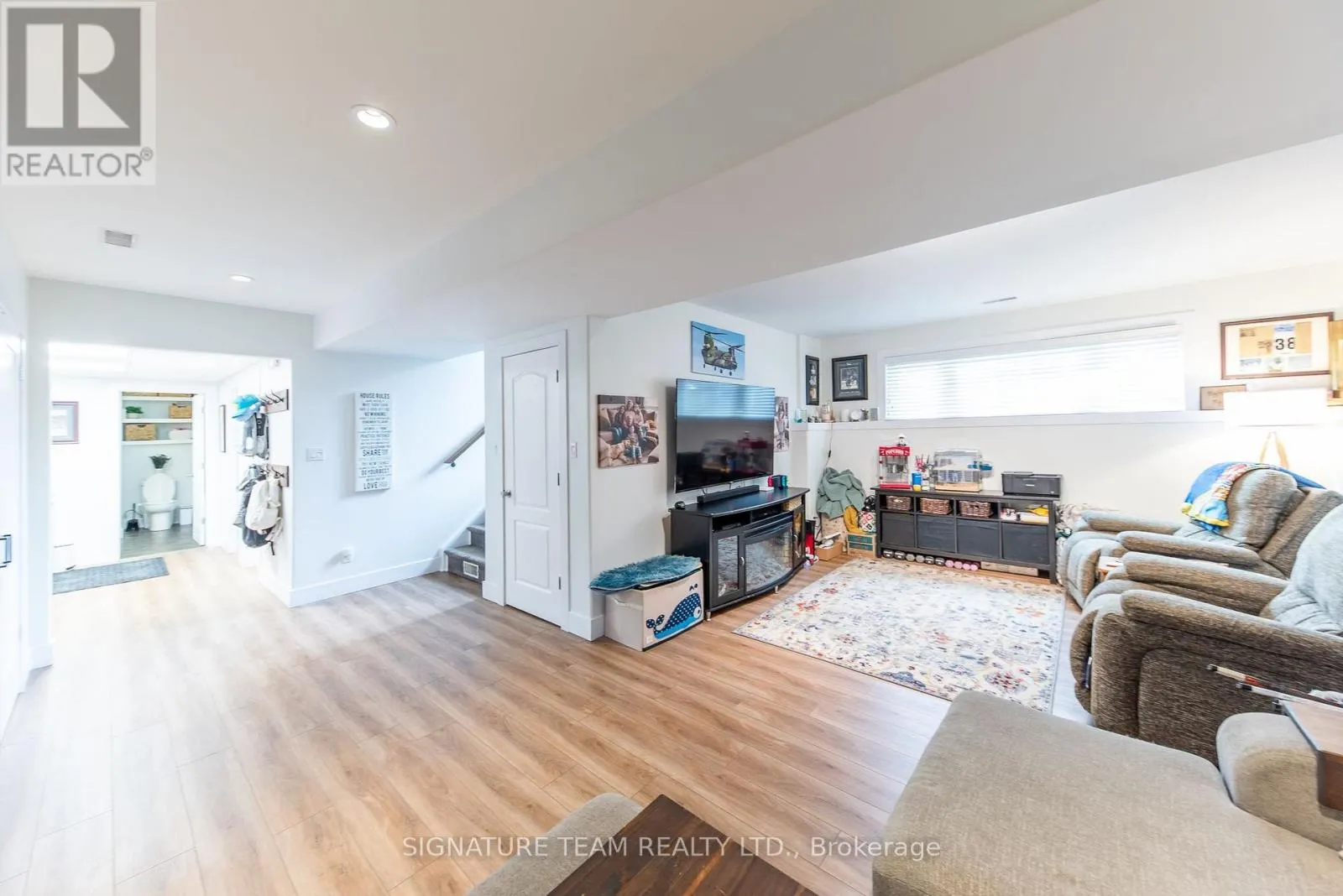 21 LISA CRESCENT