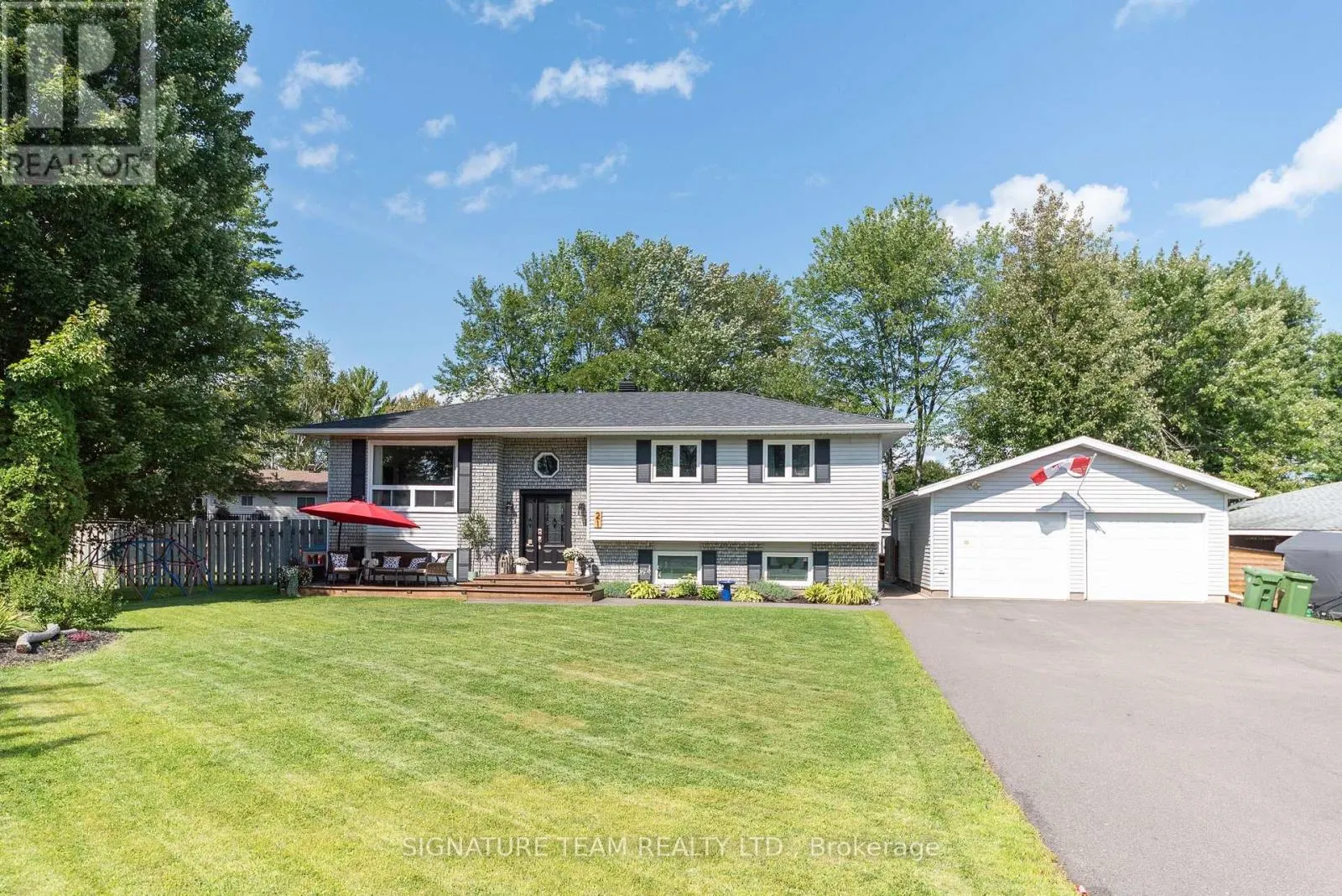 21 LISA CRESCENT