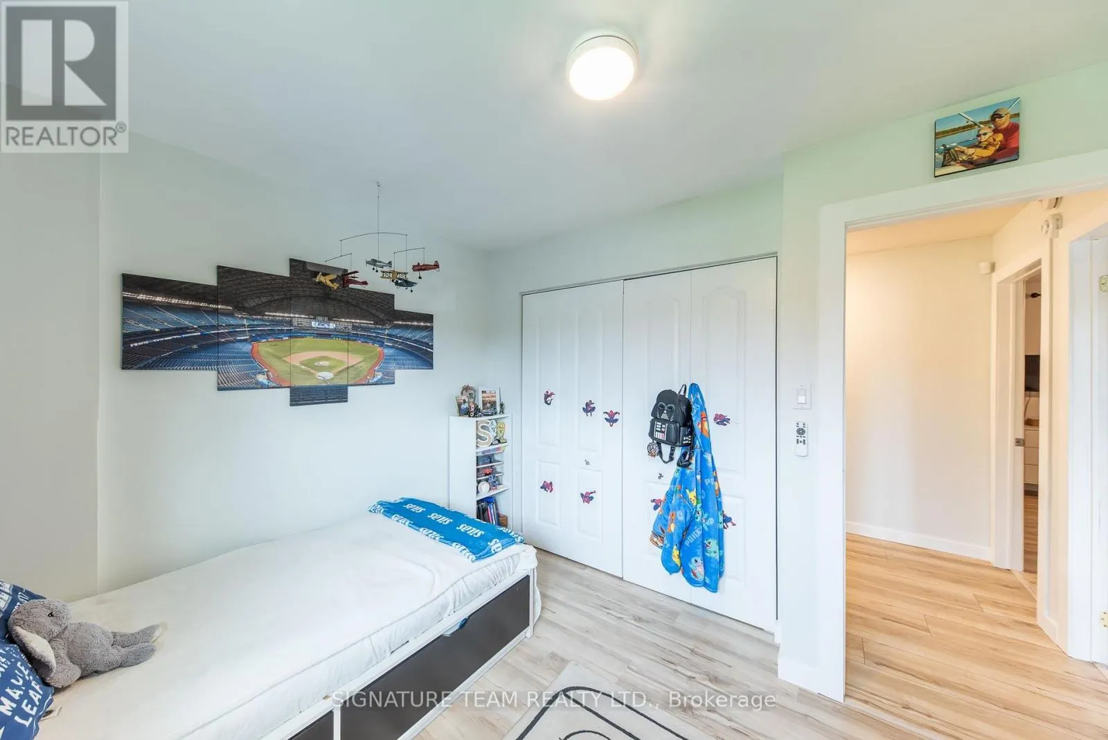 21 LISA CRESCENT