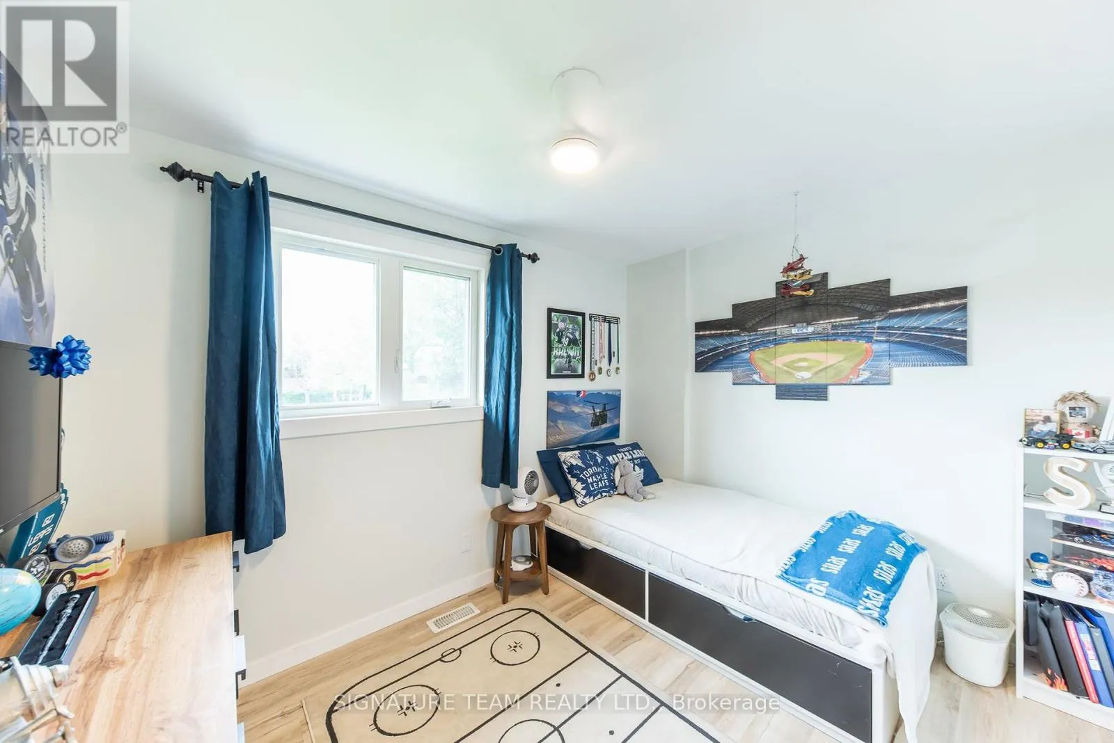 21 LISA CRESCENT