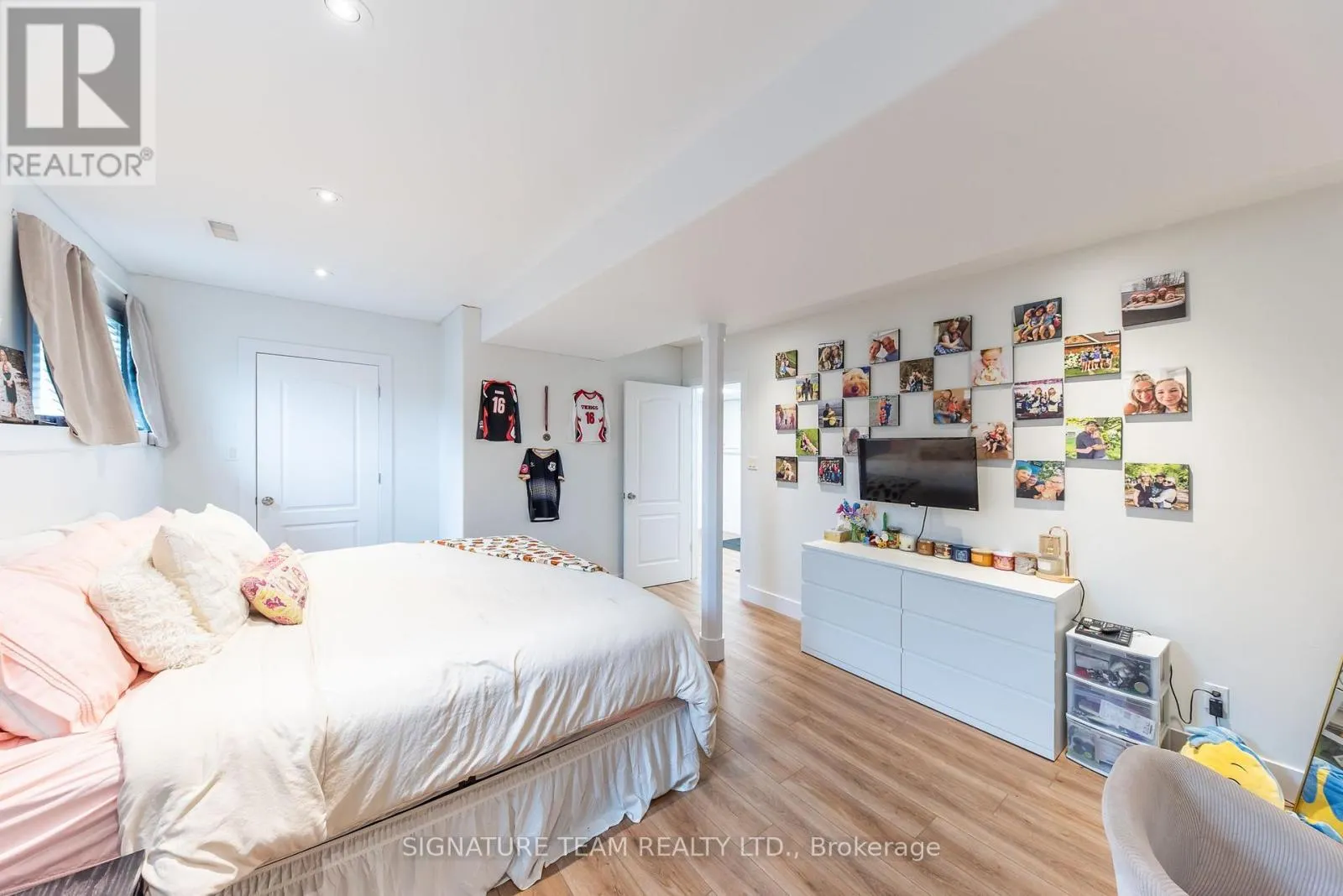 21 LISA CRESCENT