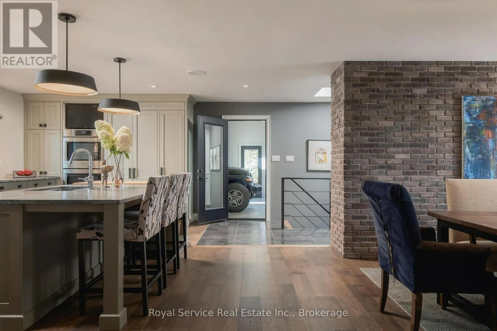 126 RIDGEWOOD ROAD