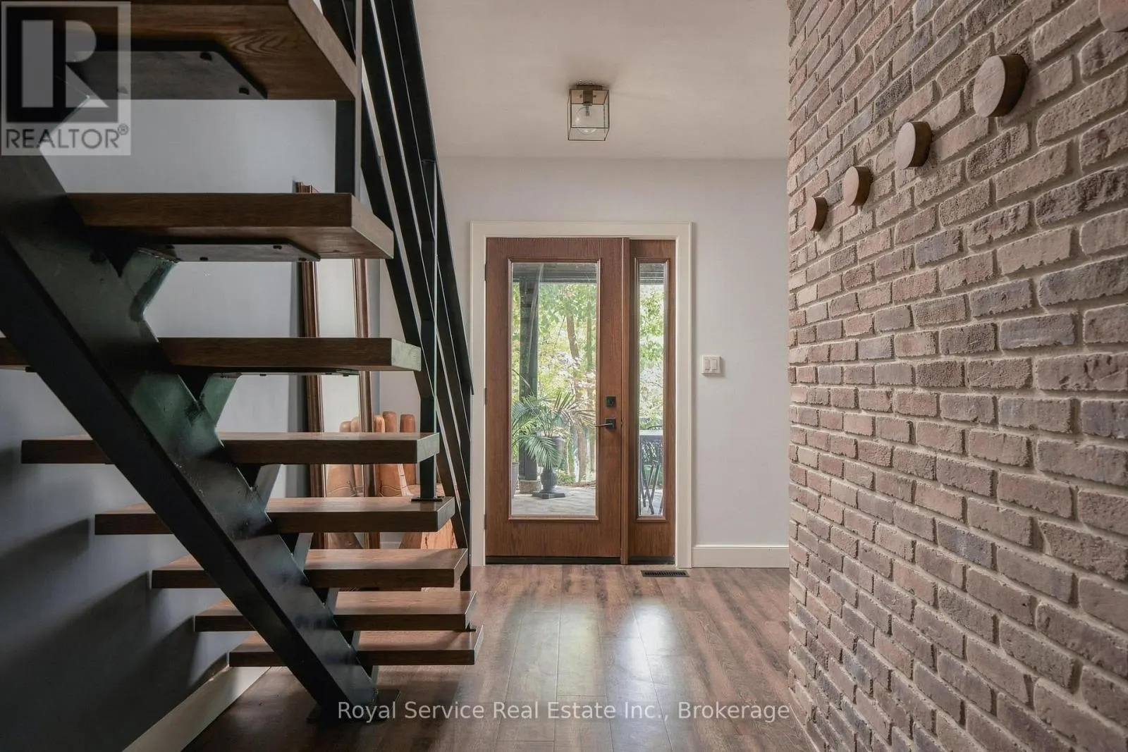 126 RIDGEWOOD ROAD