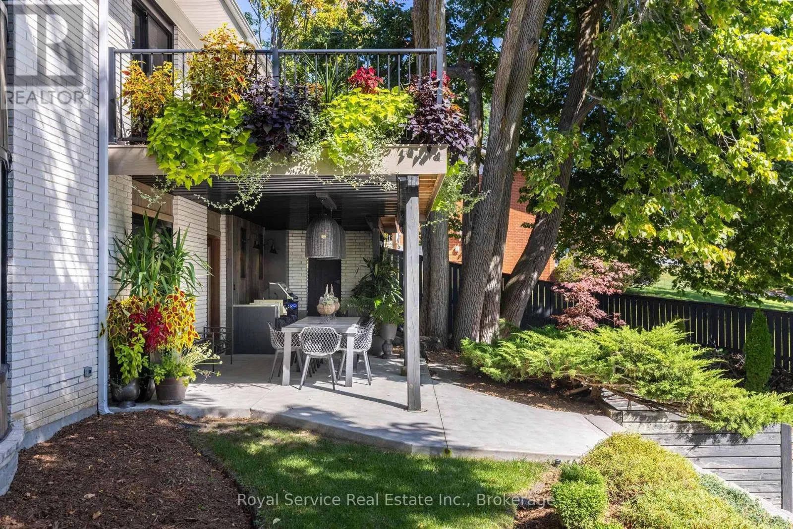 126 RIDGEWOOD ROAD
