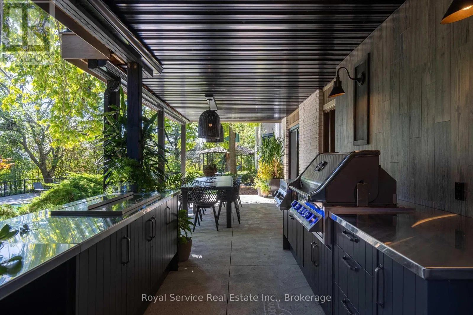 126 RIDGEWOOD ROAD