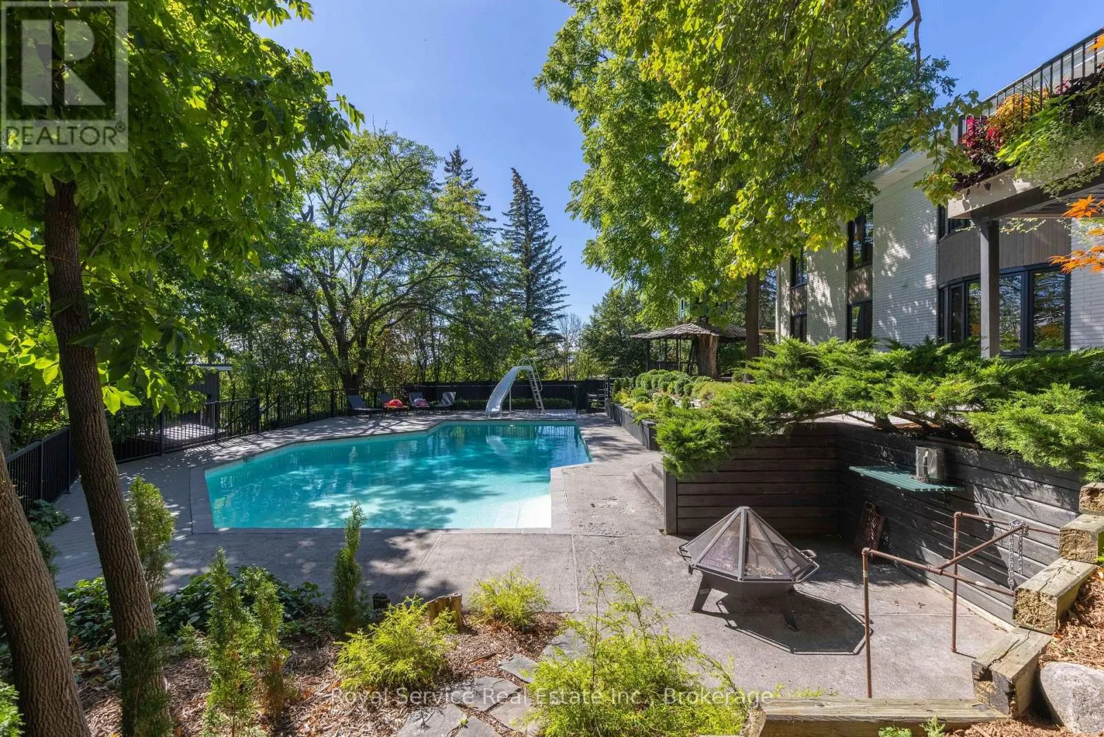 126 RIDGEWOOD ROAD