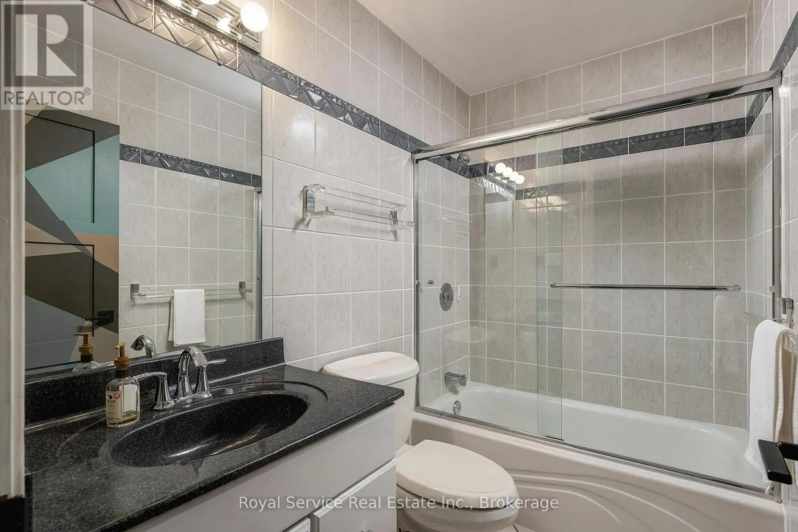 126 RIDGEWOOD ROAD