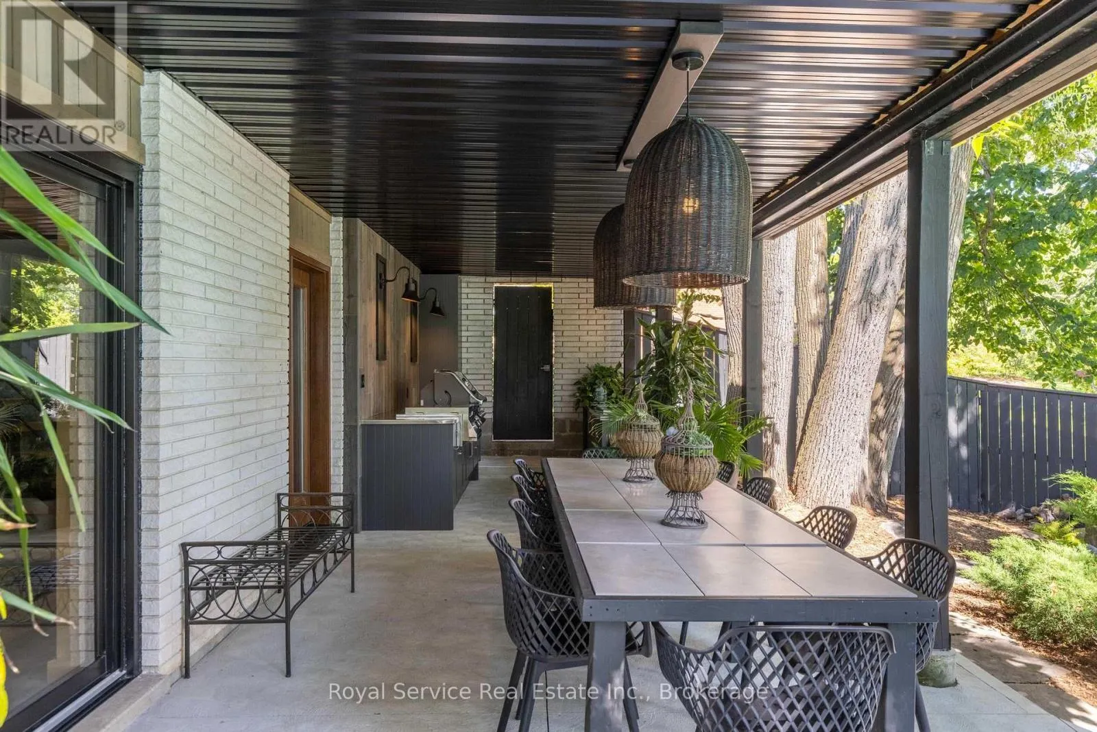 126 RIDGEWOOD ROAD