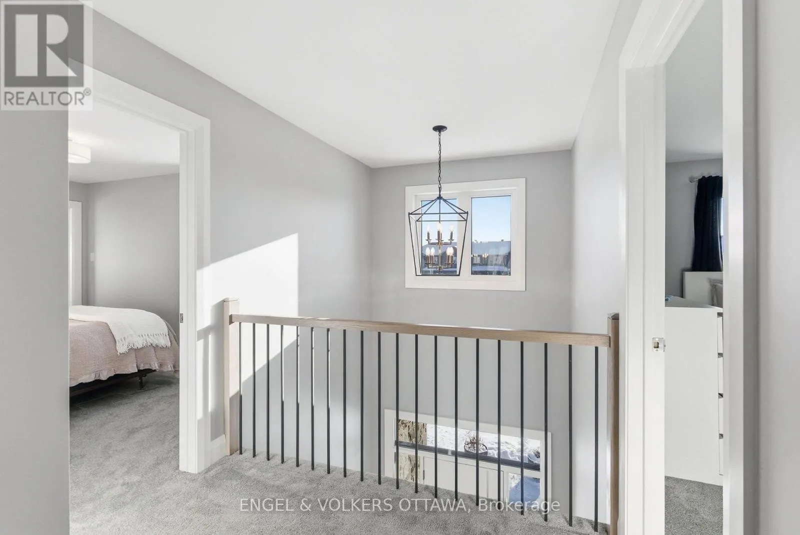 640 MEADOWRIDGE CIRCLE