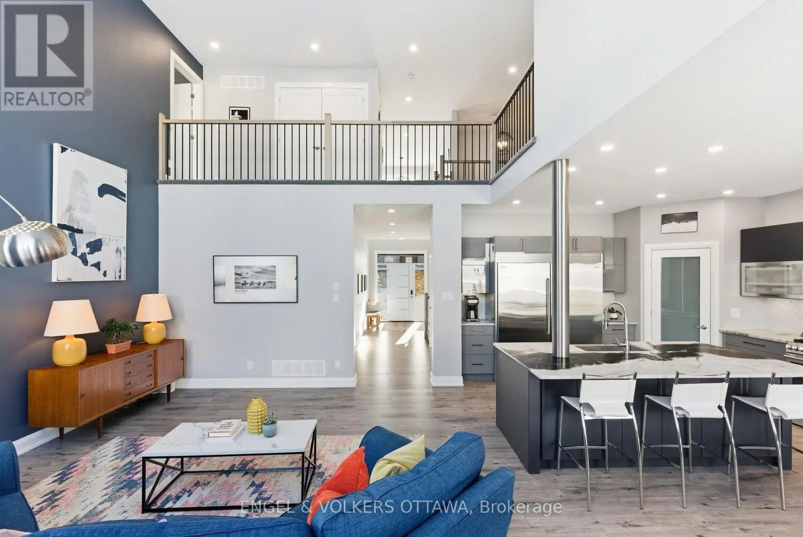 640 MEADOWRIDGE CIRCLE