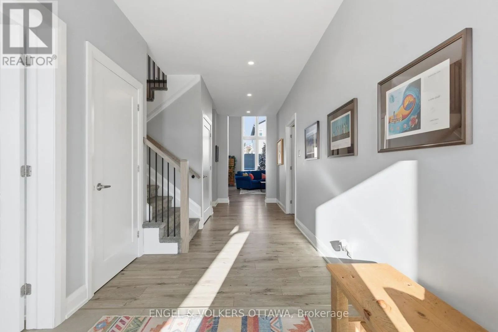 640 MEADOWRIDGE CIRCLE