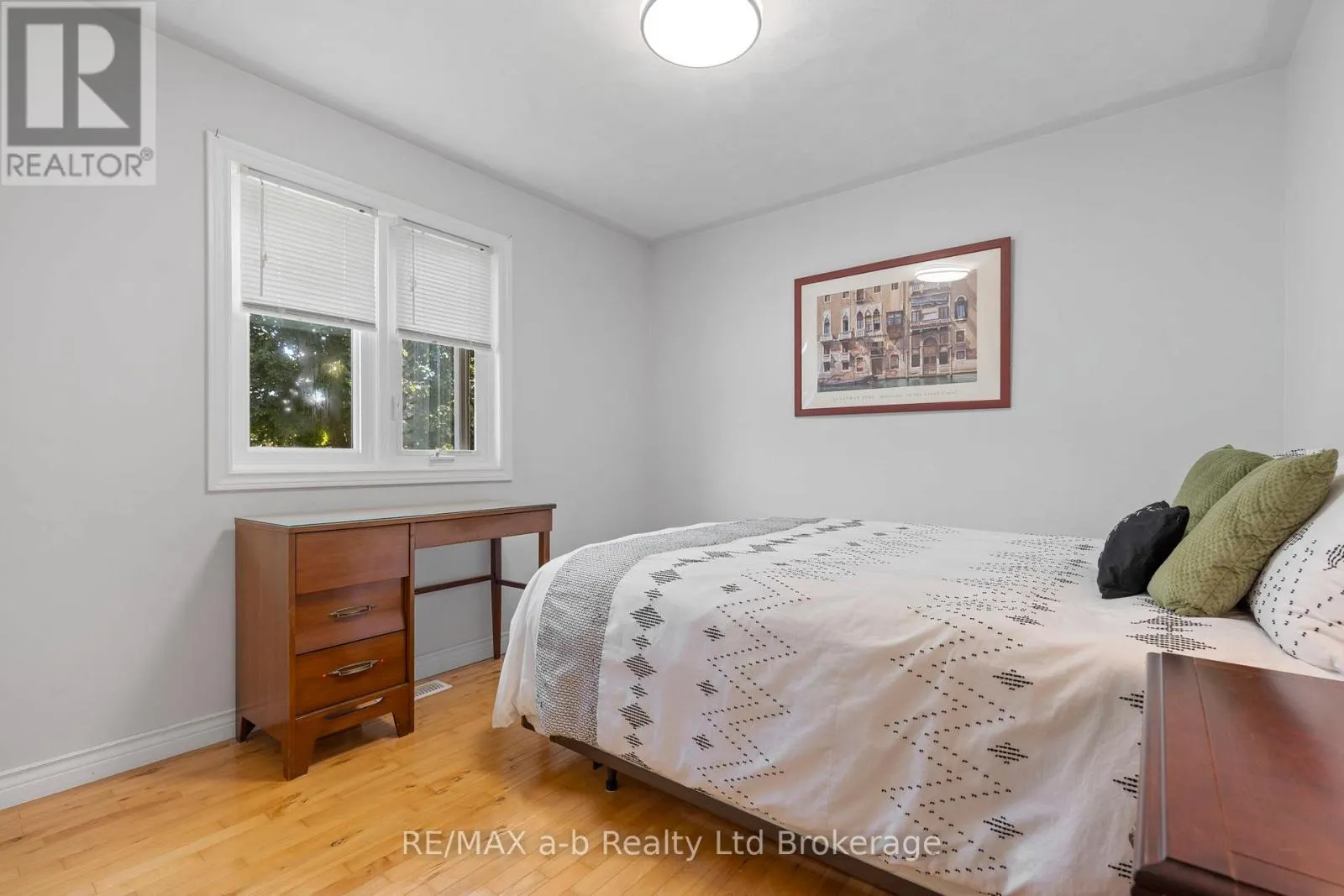 48 DENRICH AVENUE