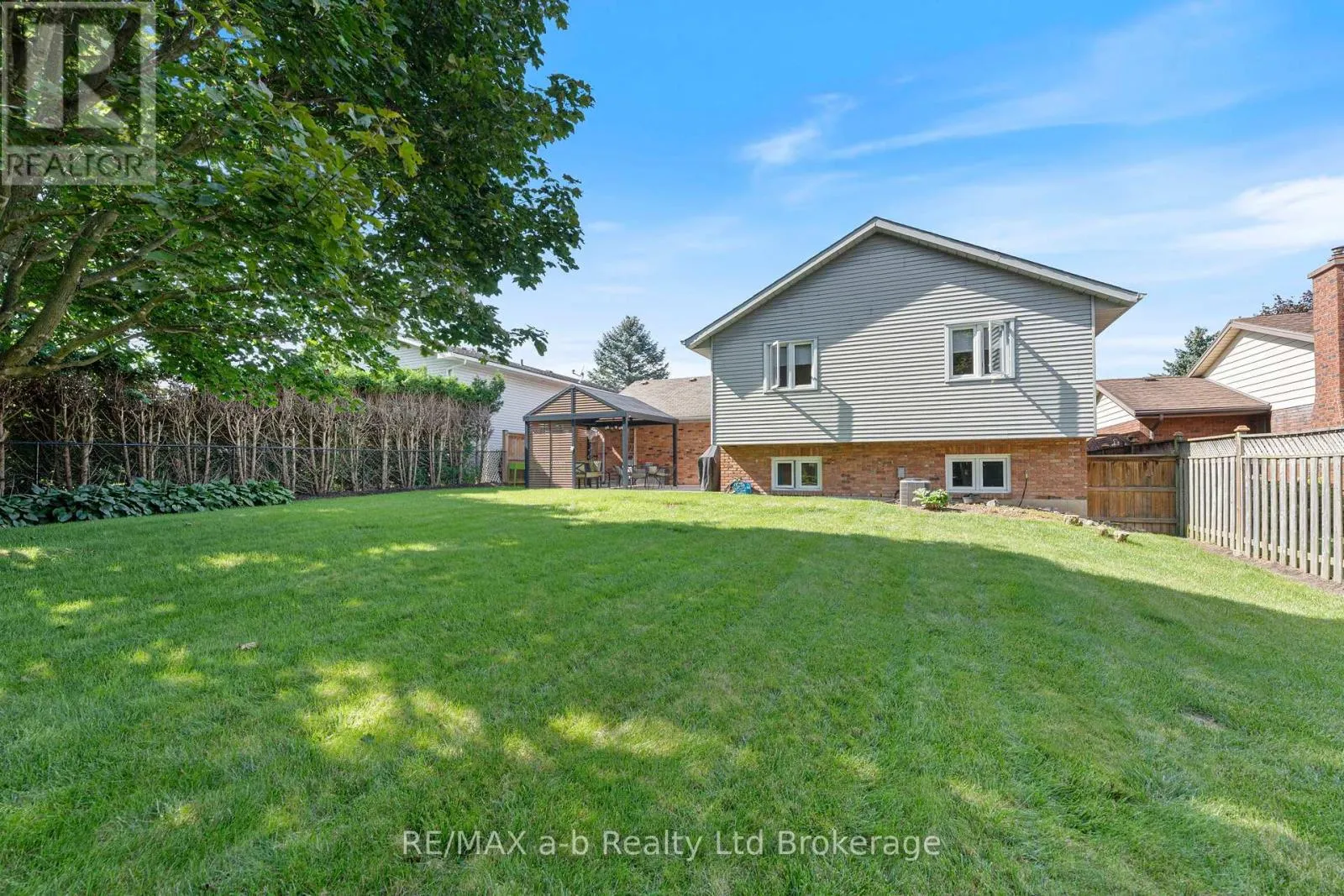 48 DENRICH AVENUE