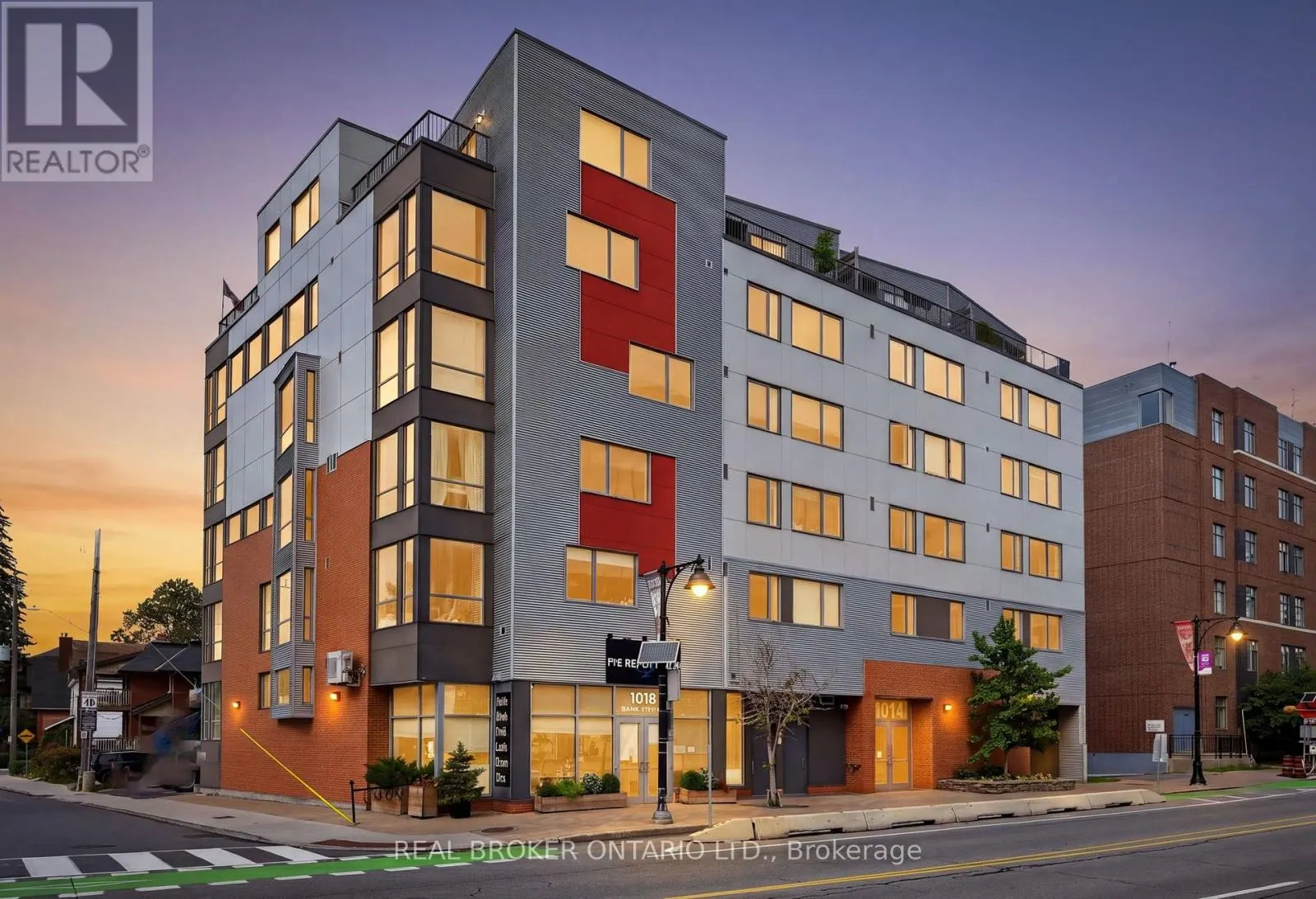 305 - 1014 BANK STREET