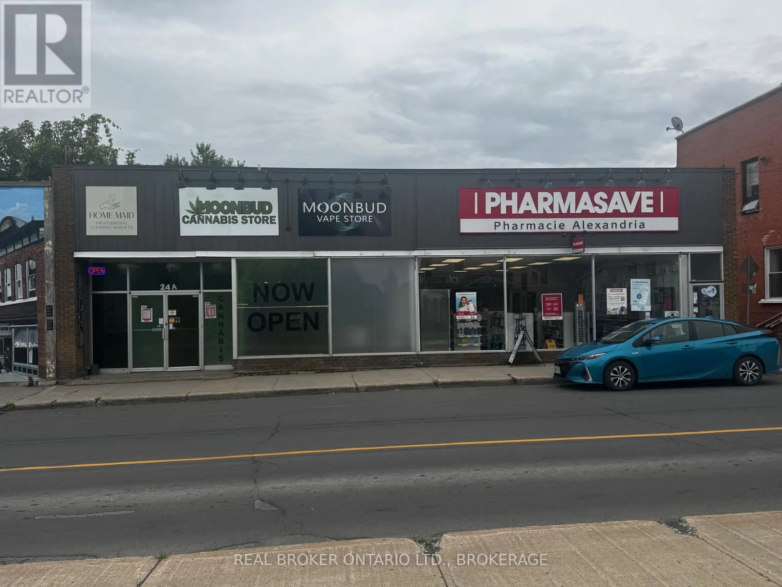 24 MAIN STREET N