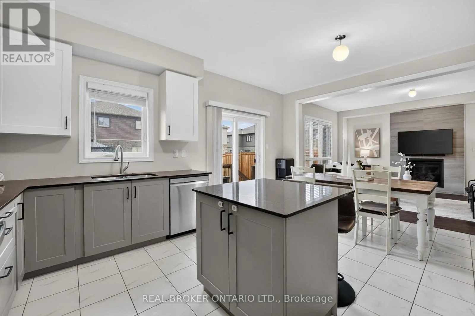 205 SHOREVIEW DRIVE