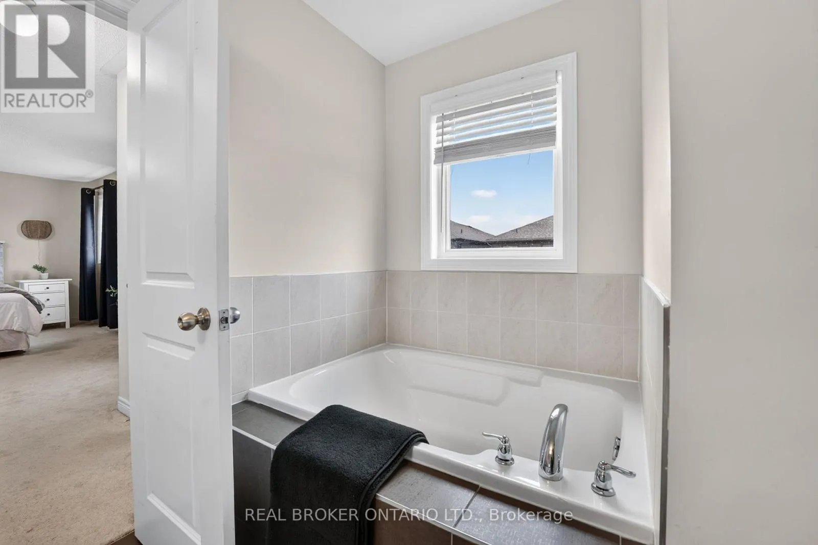 205 SHOREVIEW DRIVE