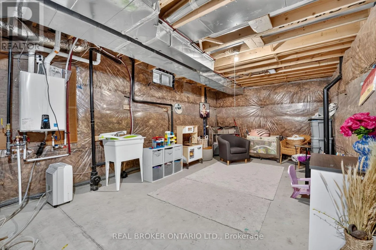 205 SHOREVIEW DRIVE