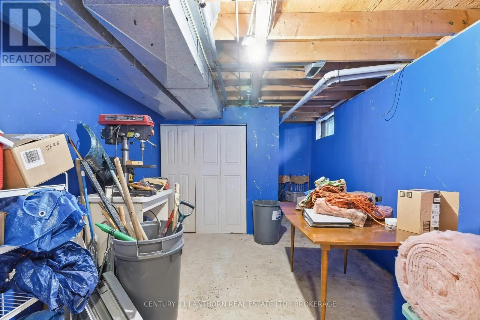 16 WINCHESTER DRIVE