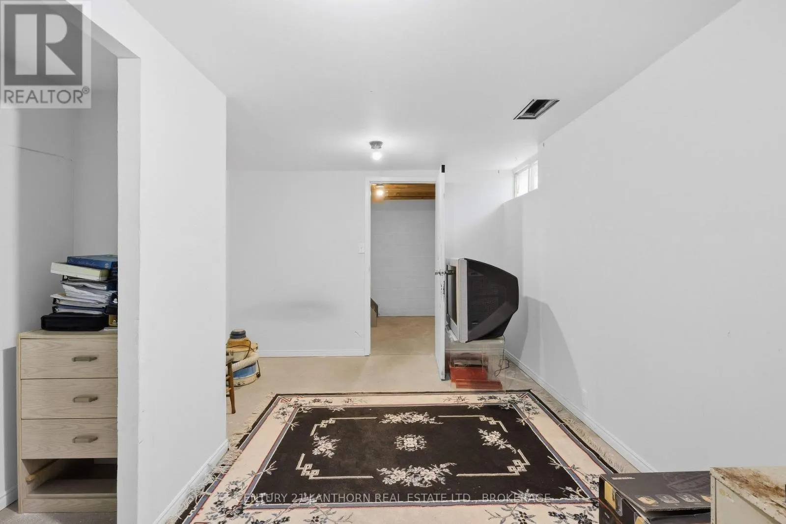 16 WINCHESTER DRIVE