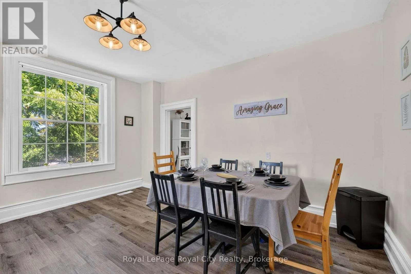393 MAIN STREET S