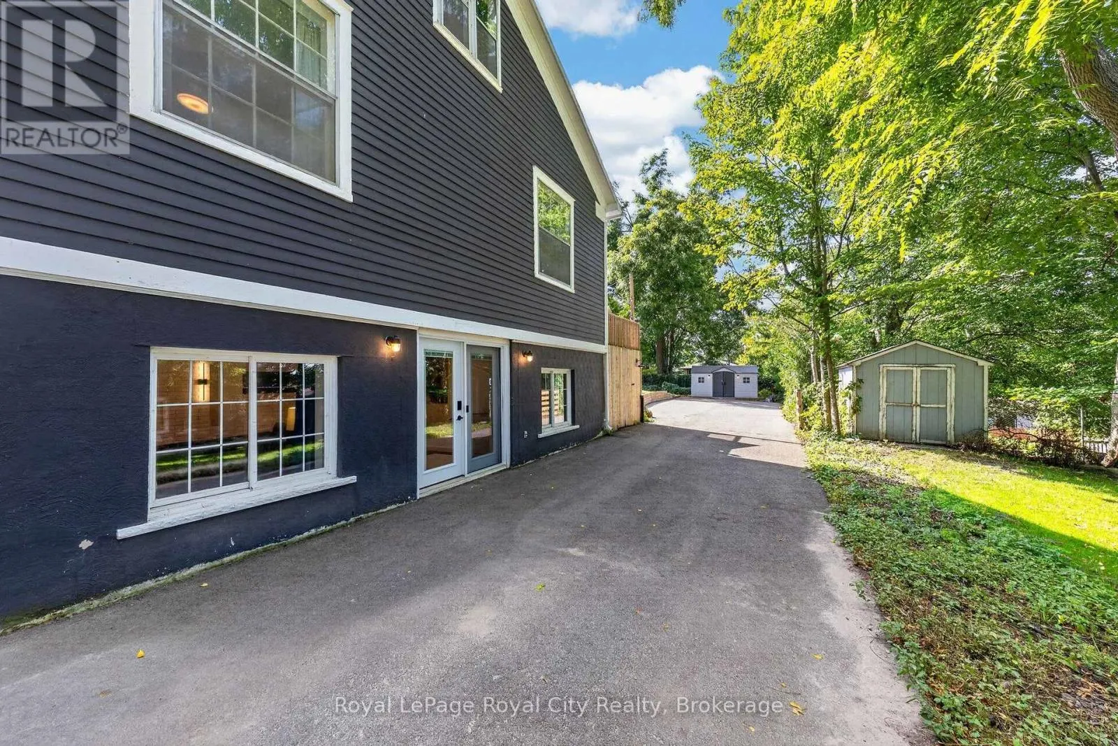 393 MAIN STREET S