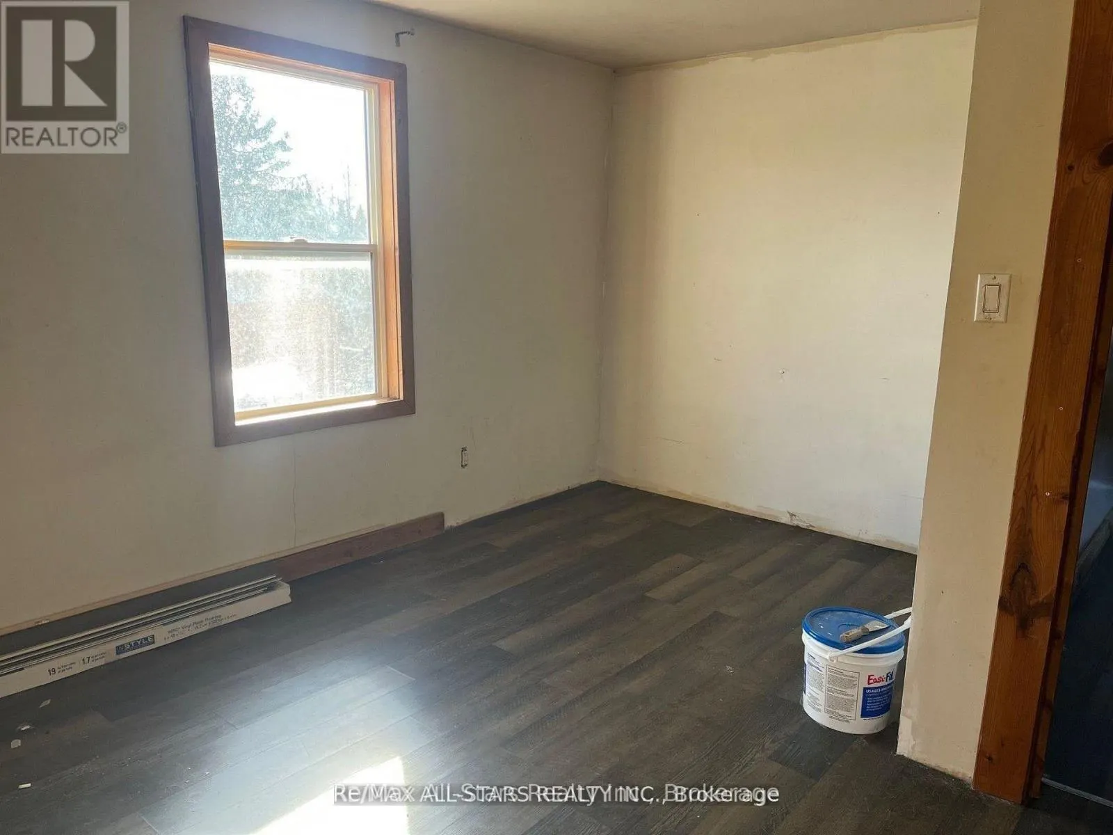 211 BURNT RIVER ROAD