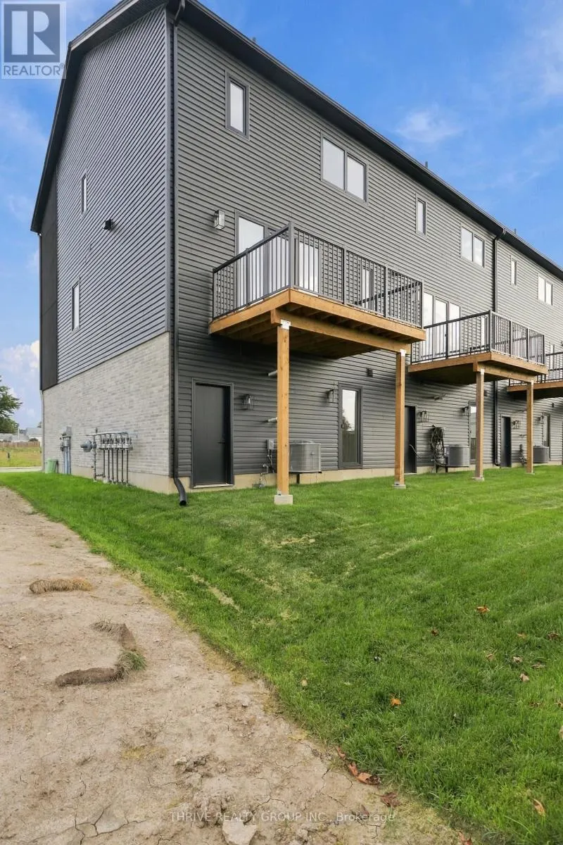 2927 PETTY ROAD