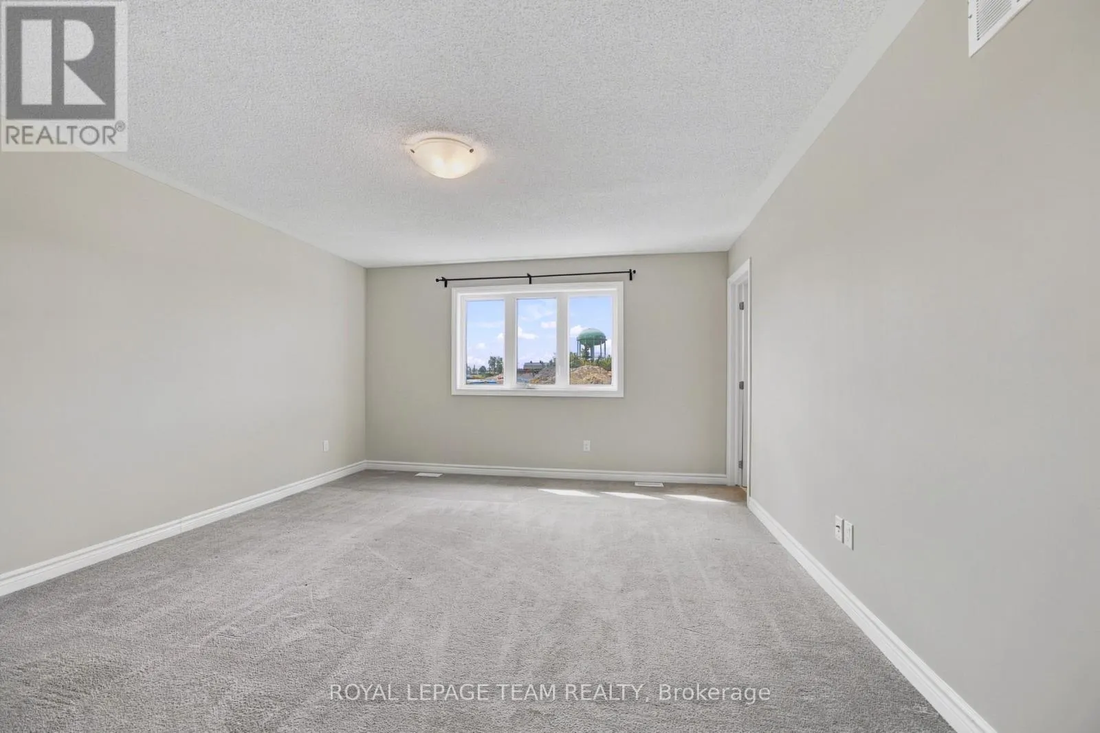 183 BANDELIER WAY