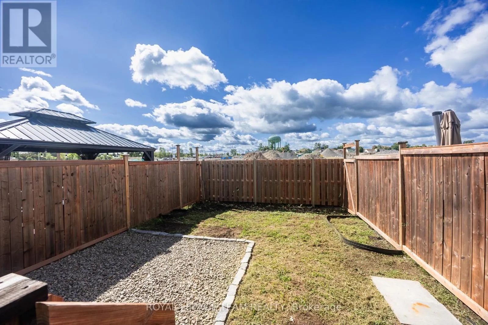 183 BANDELIER WAY