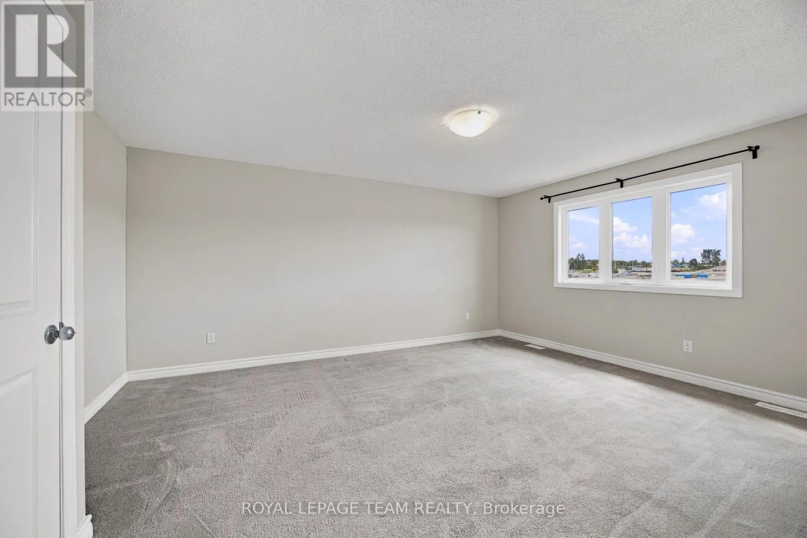 183 BANDELIER WAY
