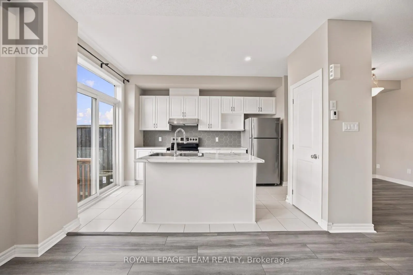 183 BANDELIER WAY