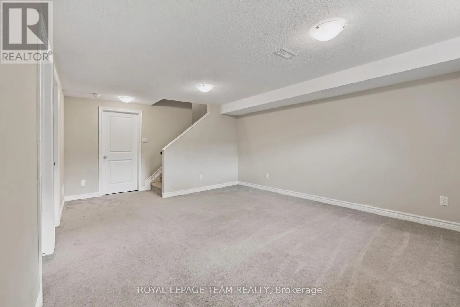 183 BANDELIER WAY