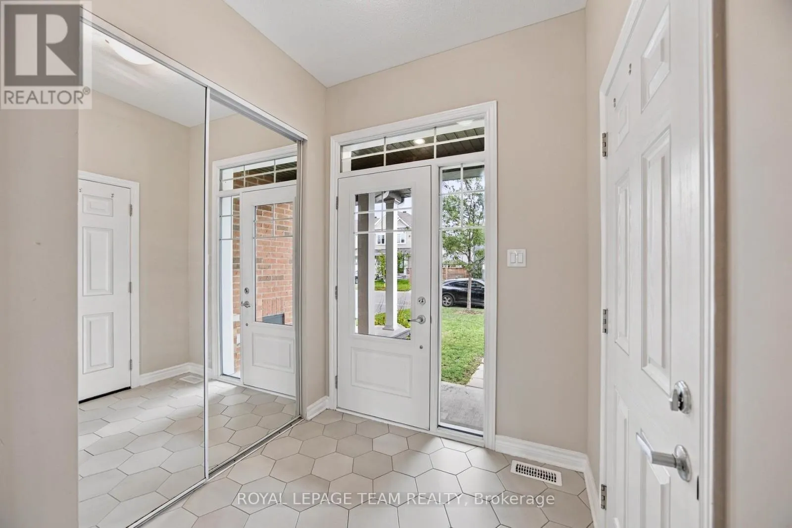 183 BANDELIER WAY