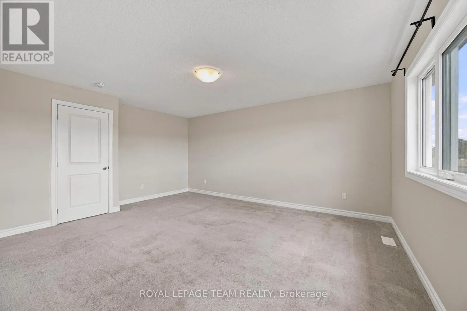 183 BANDELIER WAY