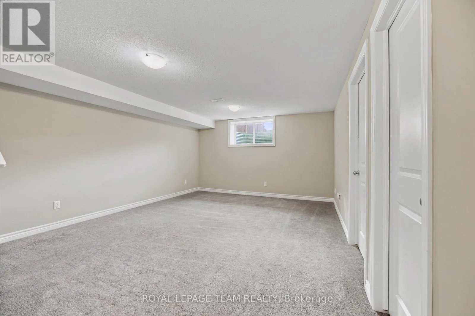 183 BANDELIER WAY