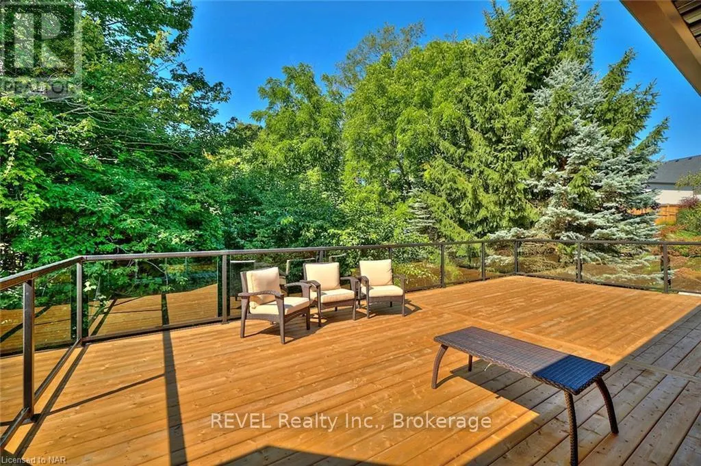 26 OAKRIDGE BOULEVARD