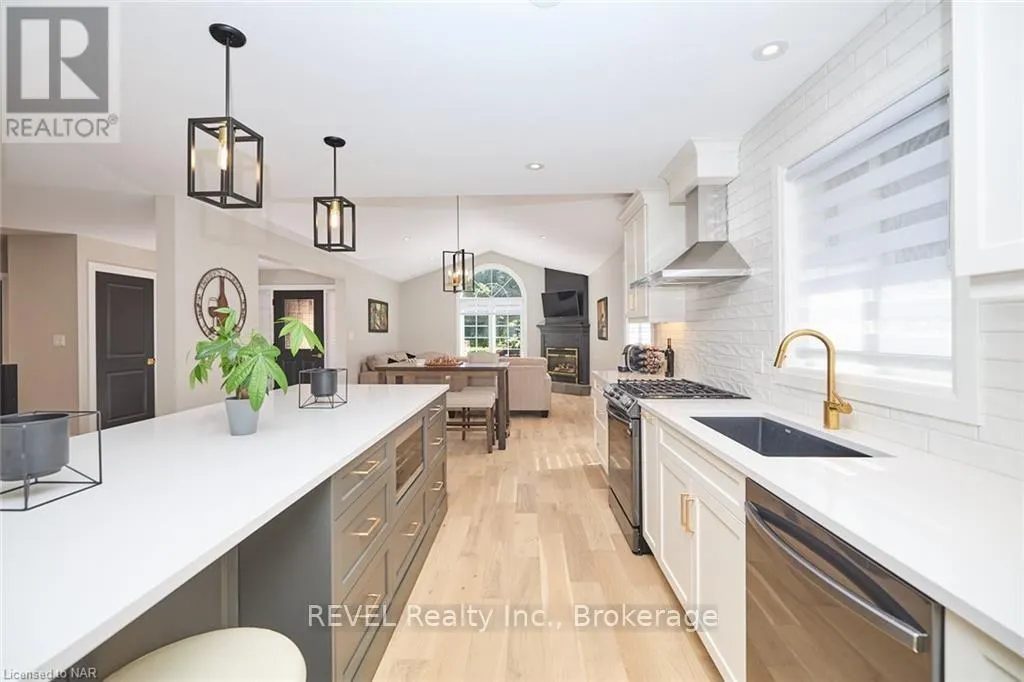 26 OAKRIDGE BOULEVARD