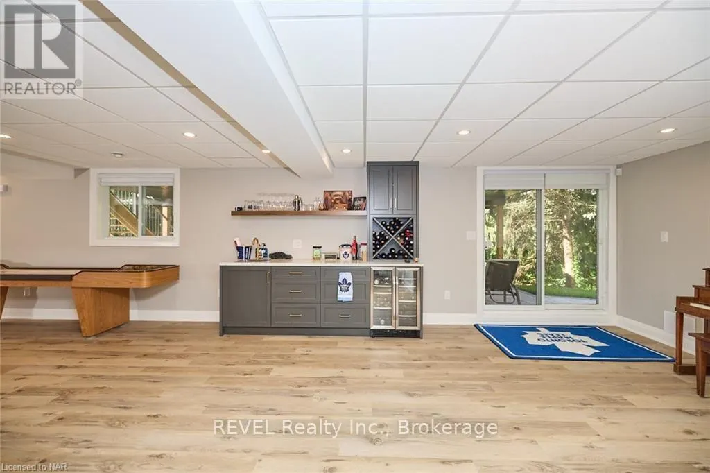 26 OAKRIDGE BOULEVARD