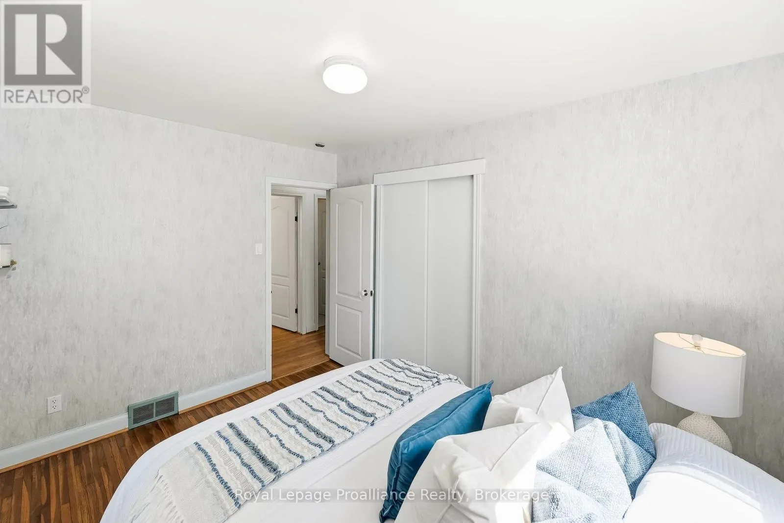 29 BRAMLEY STREET S