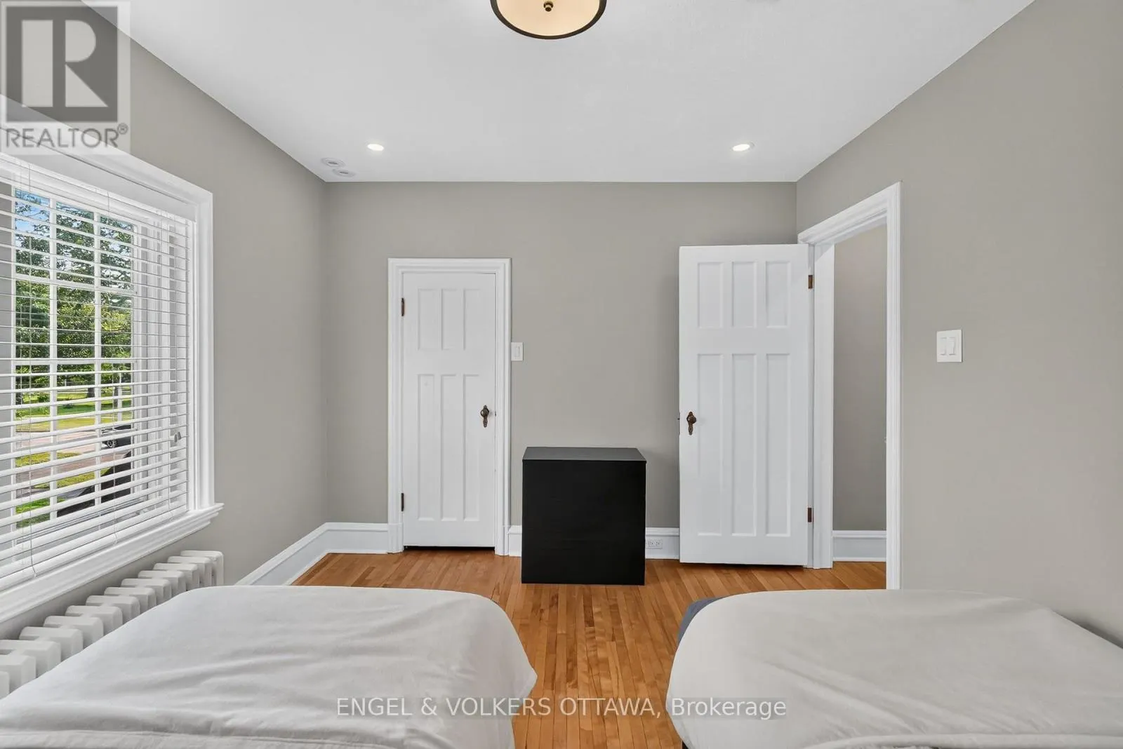 509 ISLAND PARK DRIVE