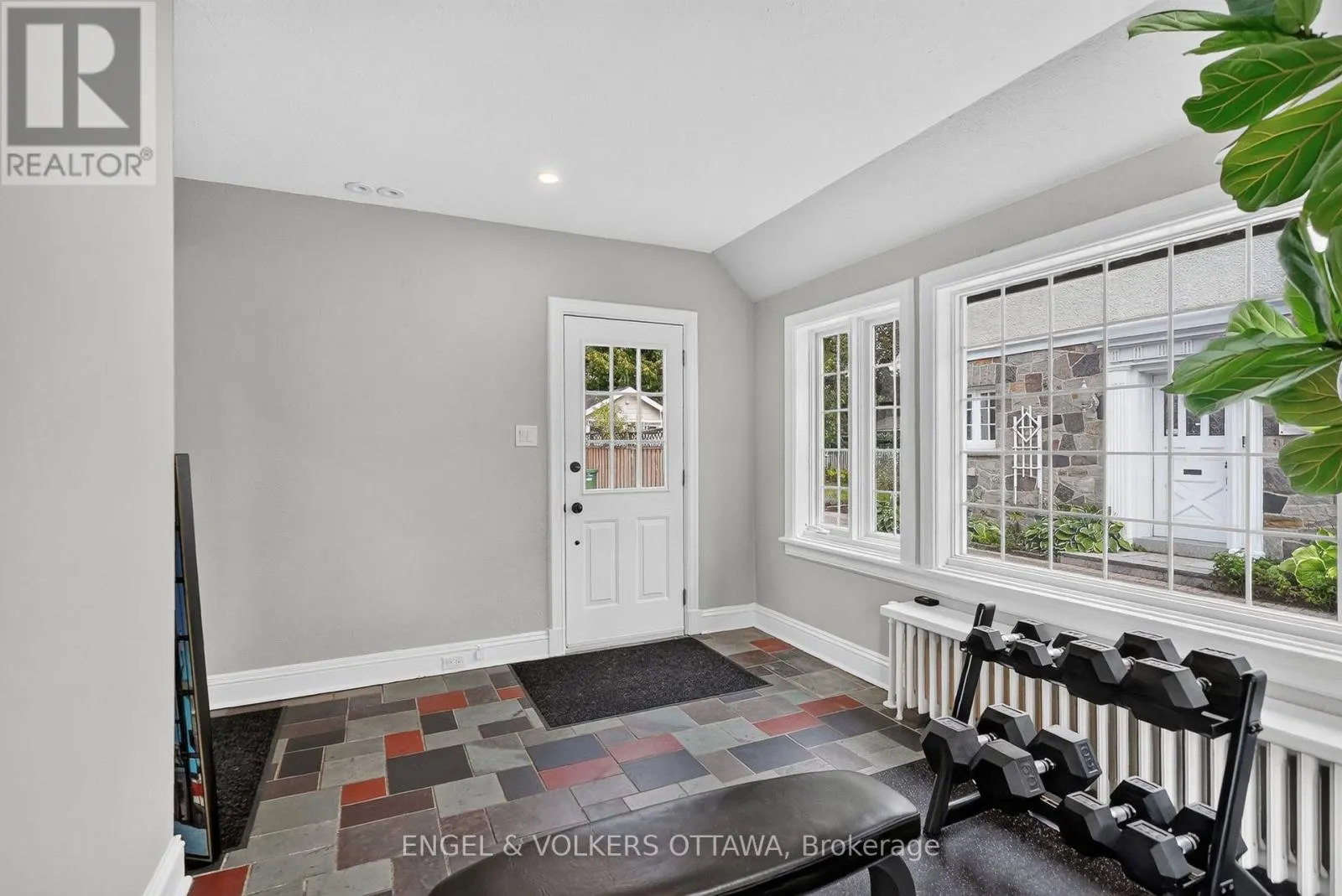 509 ISLAND PARK DRIVE