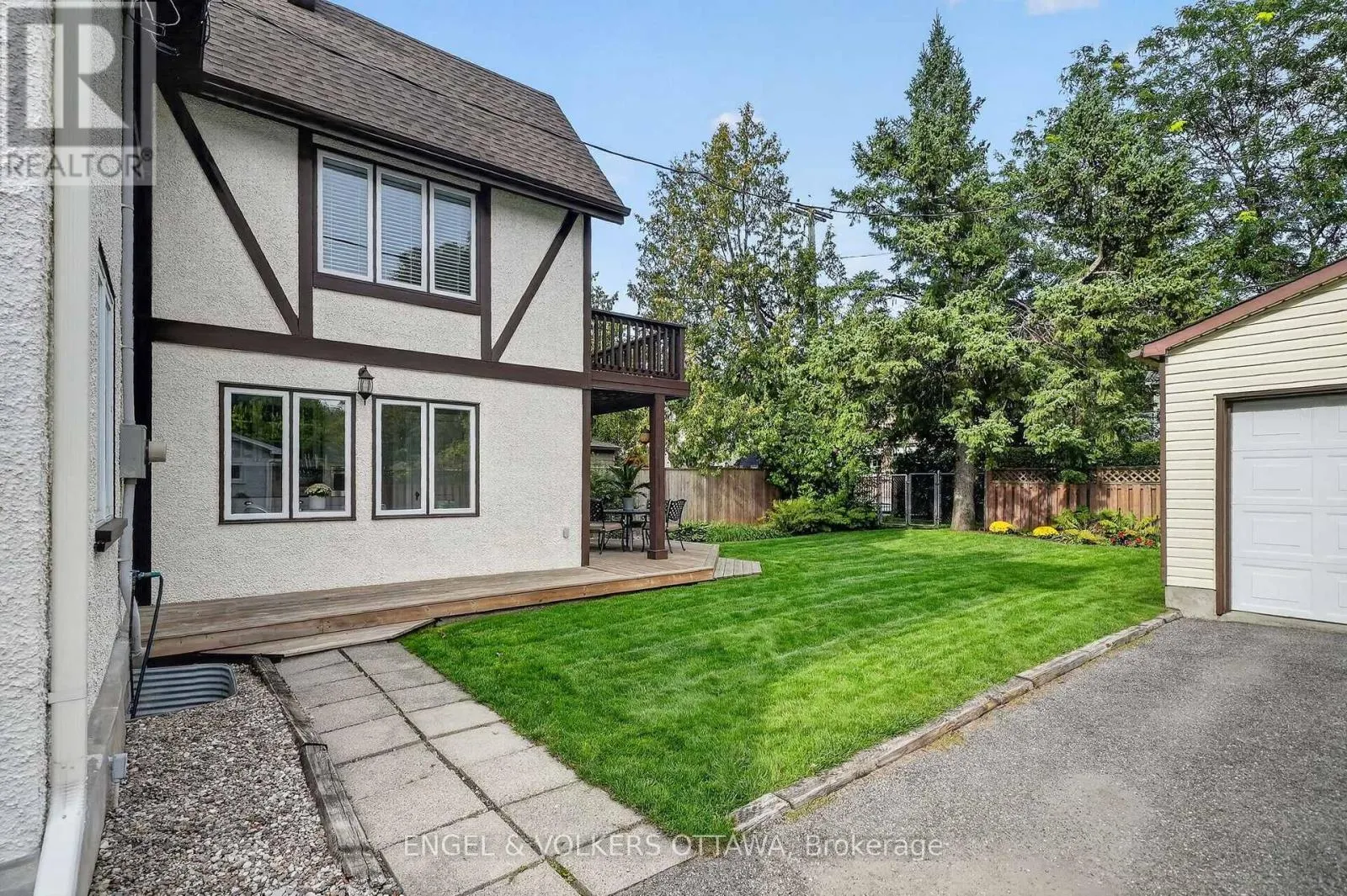 509 ISLAND PARK DRIVE