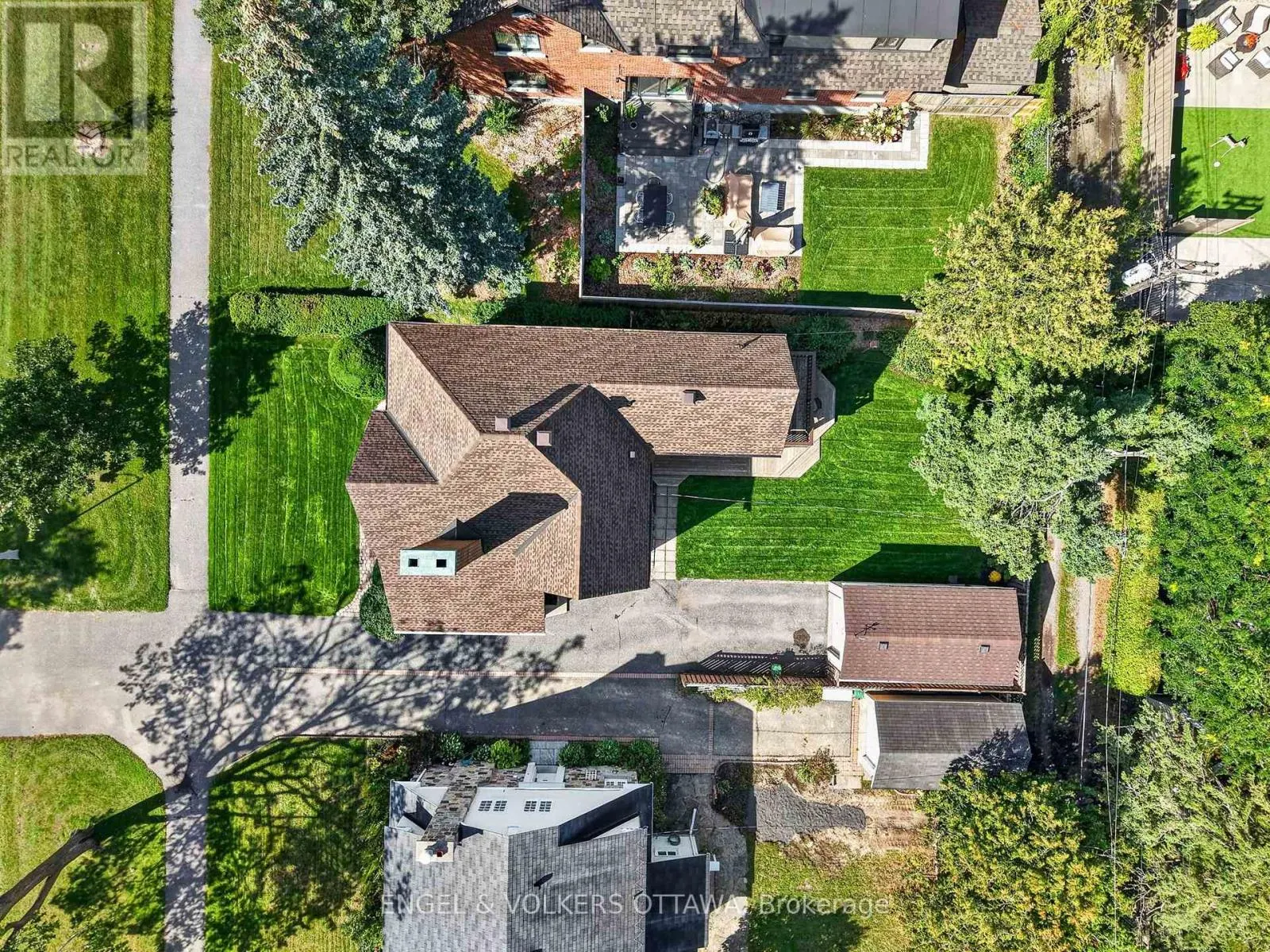 509 ISLAND PARK DRIVE