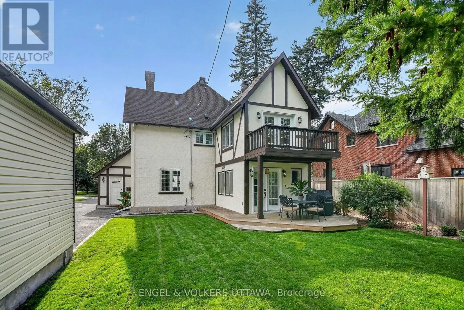 509 ISLAND PARK DRIVE