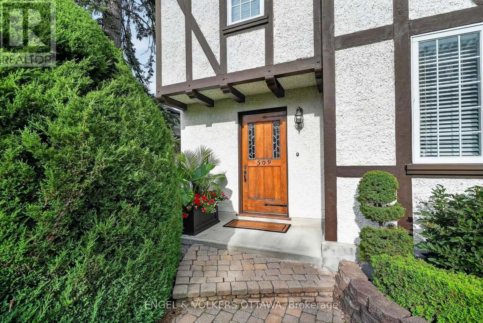 509 ISLAND PARK DRIVE