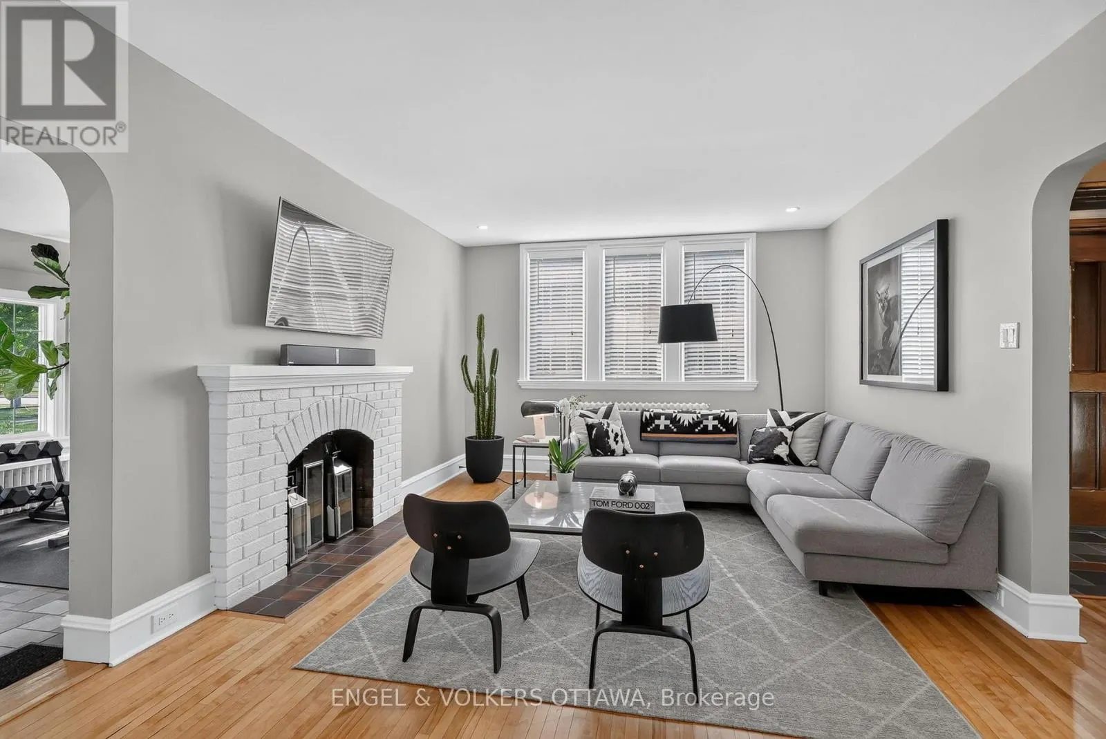 509 ISLAND PARK DRIVE