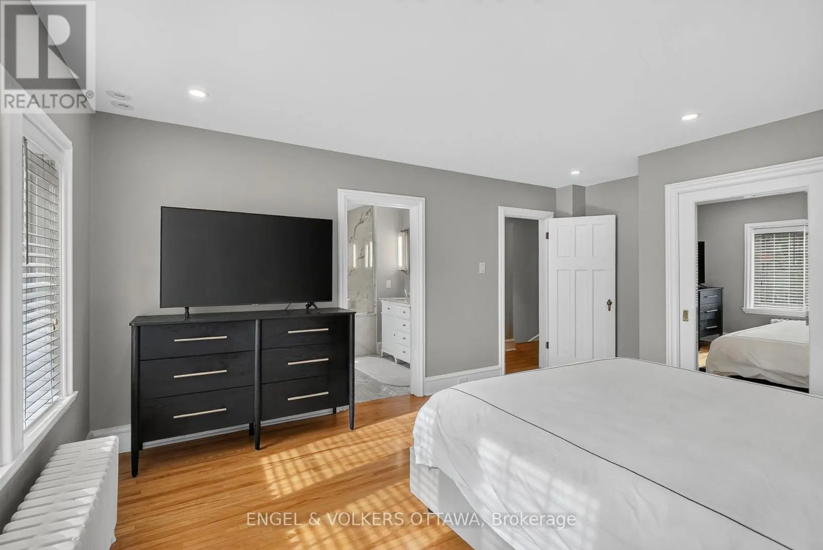 509 ISLAND PARK DRIVE
