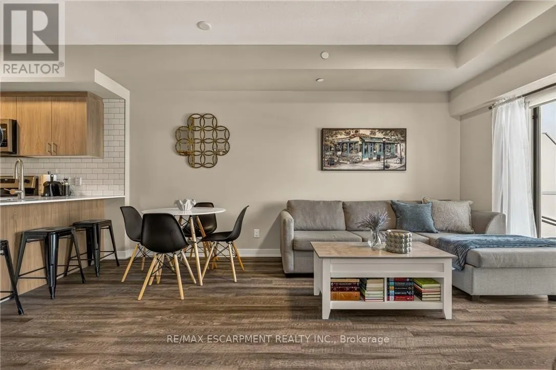 413 - 16 MARKLE CRESCENT