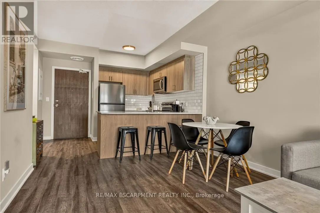 413 - 16 MARKLE CRESCENT